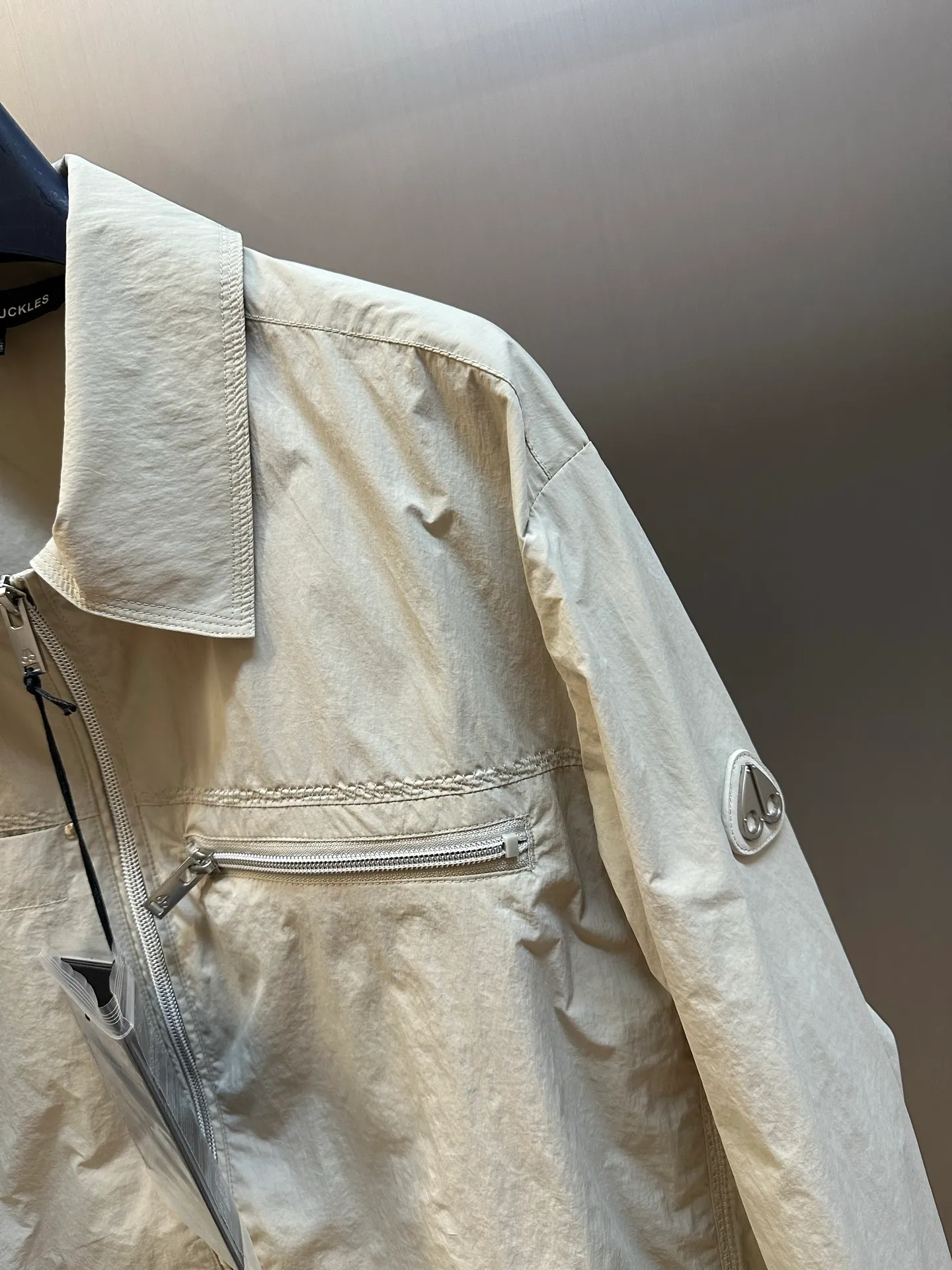 Goose kn 57% +40% +3% ， 。 、 ， ； ， ； ， ， 。 ， ， ， 。 Classic ， ， 。 ， ， ； ， ， ， ， 。 ， ； ， ， ； ， 。 size：s m l xl